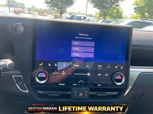 Used 2026 Lexus GX 550 w/ Cold Area Package AWD/4WD image 18
