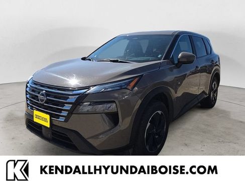 Used 2025 Nissan Rogue SV AWD/4WD image 1