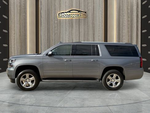 Used 2020 Chevrolet Suburban Premier image 4
