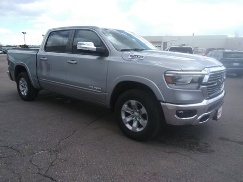 Used 2022 RAM 1500 Laramie AWD/4WD image 4