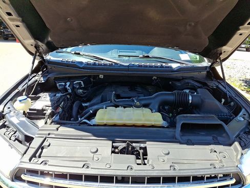 Used 2018 Ford F150 XLT w/ Equipment Group 302A Luxury AWD/4WD image 28
