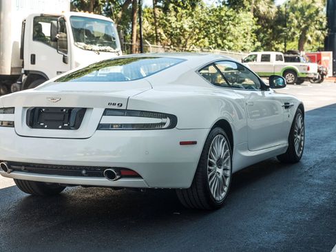 Used 2011 Aston Martin DB9 Coupe RWD image 9
