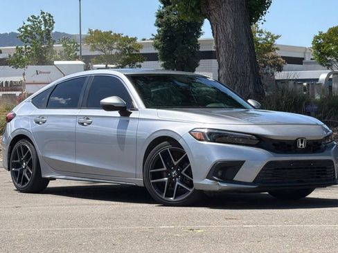 Used 2022 Honda Civic Sport Touring image 2