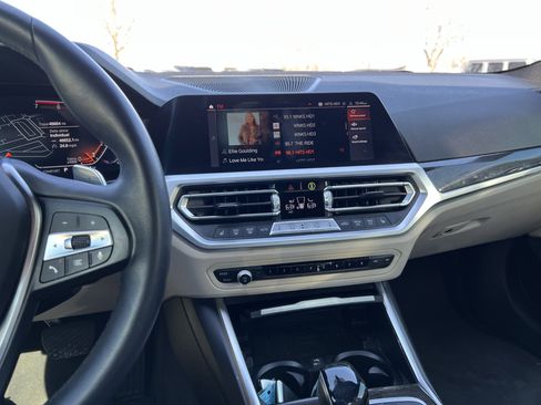 Used 2021 BMW 430i Coupe w/ Premium Package image 18