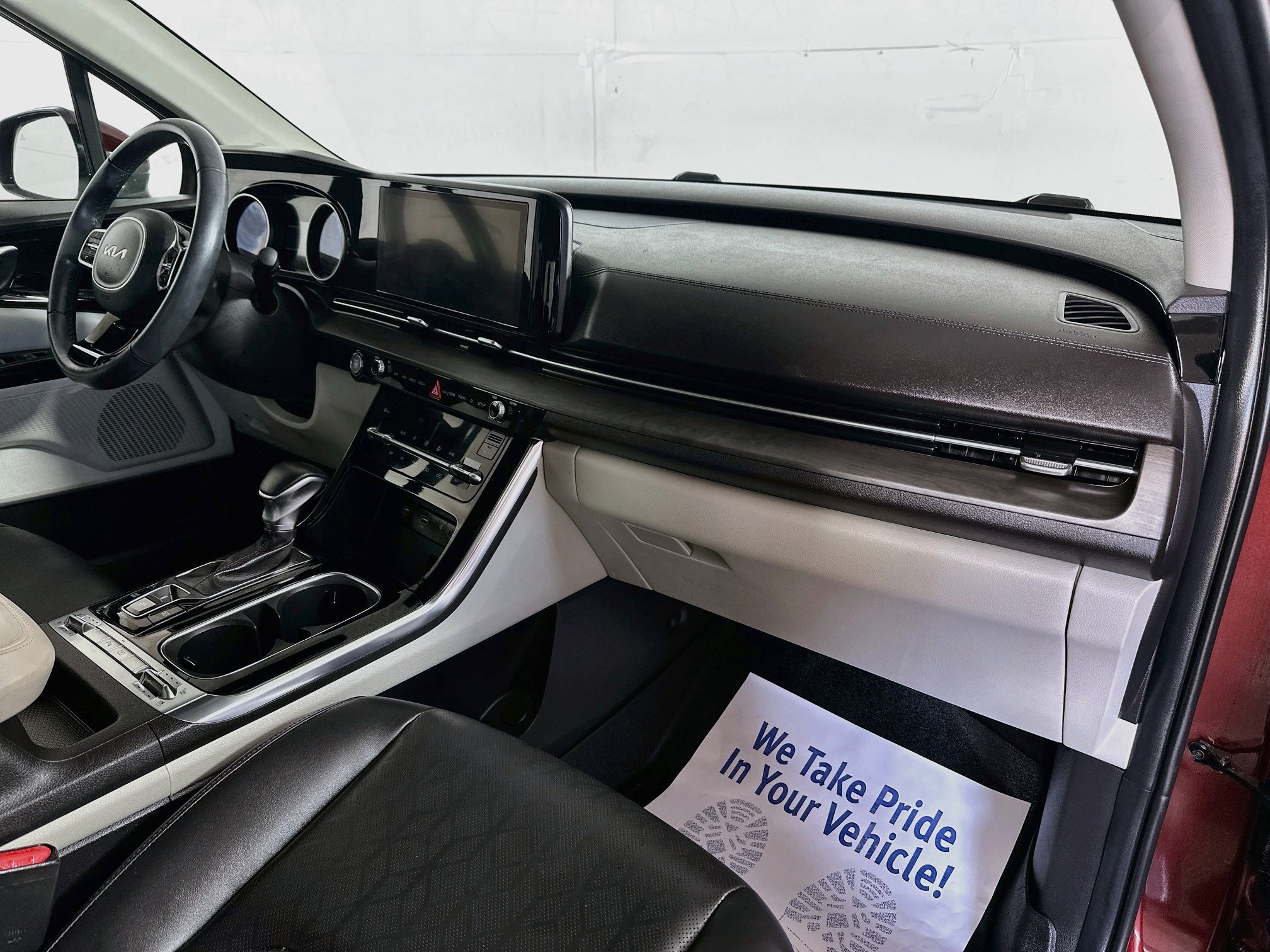 Used 2022 Kia Carnival SX FWD image 31