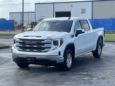 Used 2023 GMC Sierra 1500 SLE AWD/4WD image 3