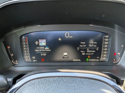 Certified 2025 Honda Pilot Elite image 13