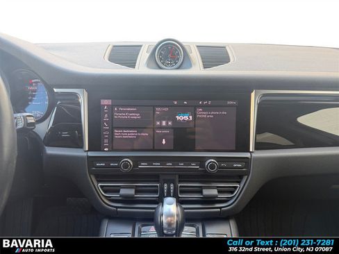 Used 2020 Porsche Macan AWD/4WD image 21