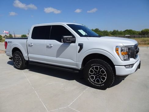 Used 2021 Ford F150 XLT w/ Equipment Group 302A High RWD image 3