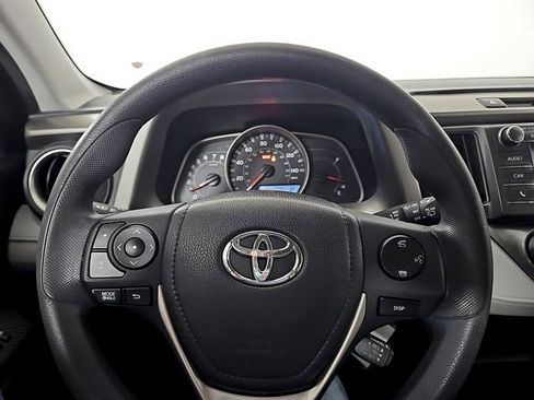 Used 2014 Toyota RAV4 LE FWD image 18