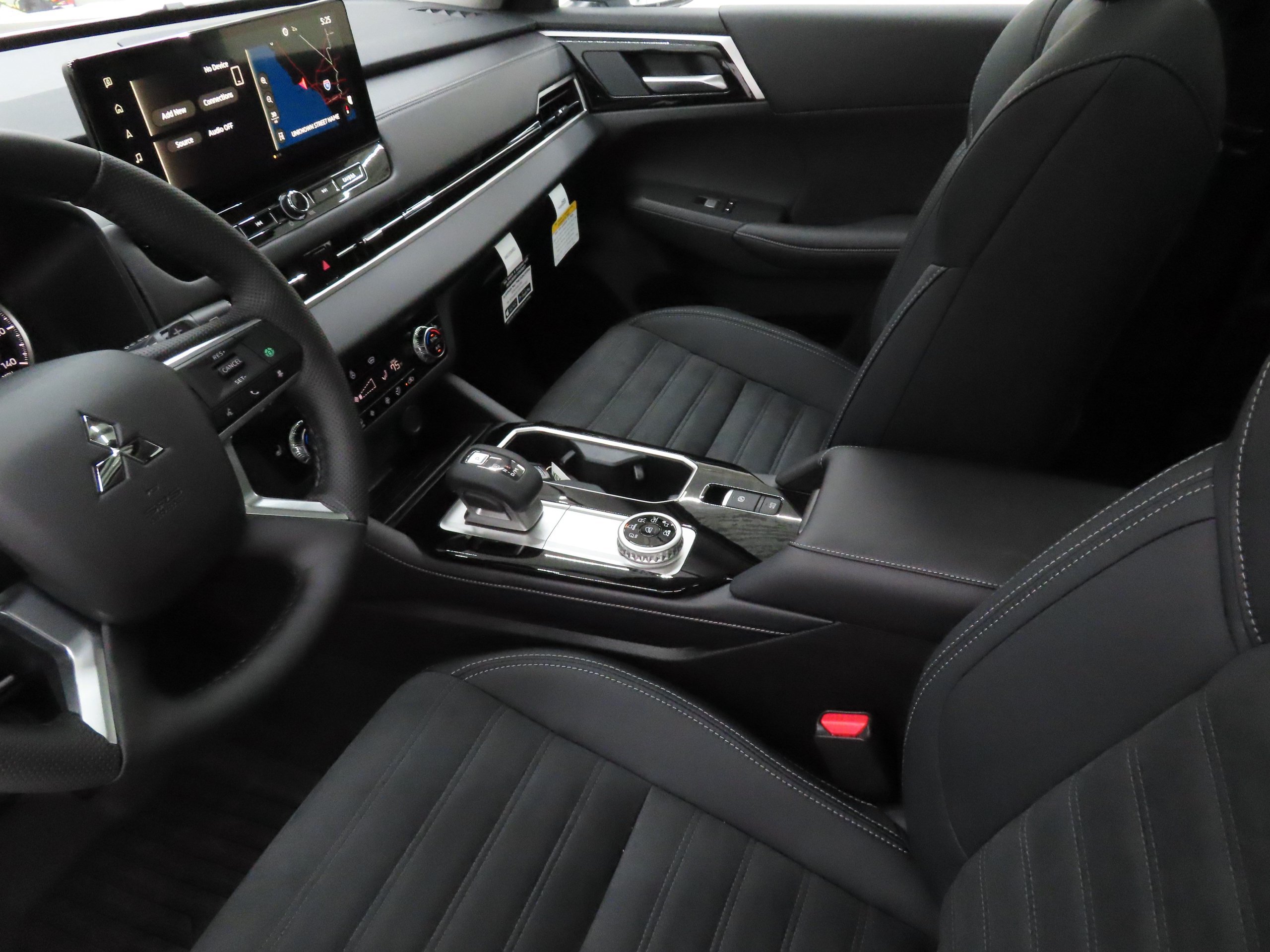 New 2026 Mitsubishi Outlander AWD image 22