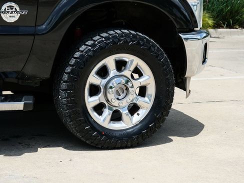 Used 2015 Ford F250 XLT w/ XLT Premium Package AWD/4WD image 17