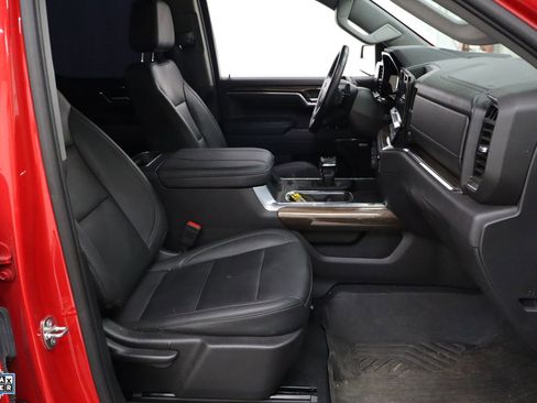 Used 2024 Chevrolet Silverado 1500 LT Trail Boss w/ Convenience Package II image 28