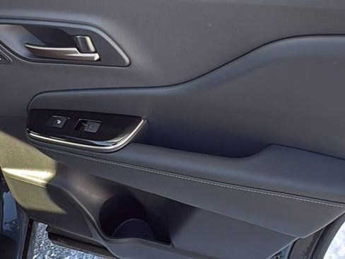 New 2026 Toyota Crown Signia Limited image 30