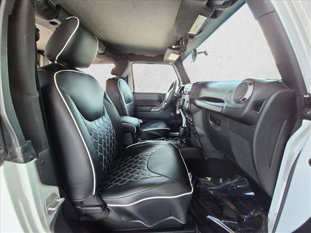 Used 2018 Jeep Wrangler Sport AWD/4WD image 17