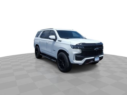 Used 2023 Chevrolet Tahoe Z71 w/ Luxury Package AWD/4WD image 2
