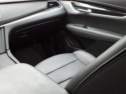 Certified 2022 Cadillac XT5 Premium Luxury w/ Technology Package image 10