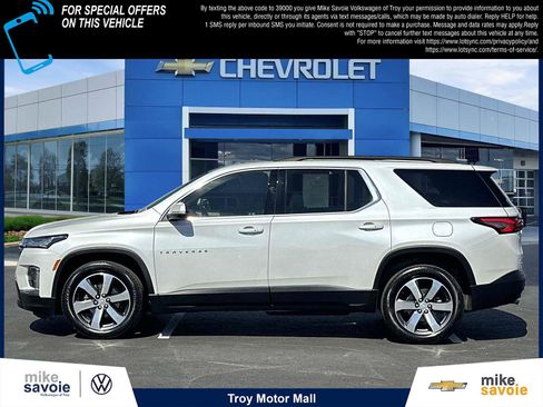 Certified 2023 Chevrolet Traverse LT w/ LT Premium Package AWD/4WD image 2