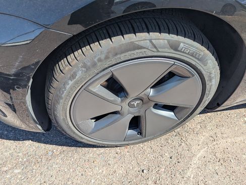 Used 2021 Tesla Model 3 Standard Range Plus image 16