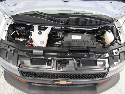 Used 2021 Chevrolet Express 2500 w/ Driver Convenience Package image 30