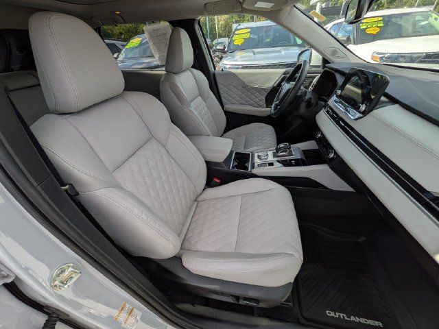 Used 2023 Mitsubishi Outlander SEL 40th Anniversary AWD/4WD image 23