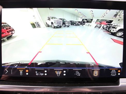 New 2026 Chevrolet Silverado 1500 LT Trail Boss w/ Safety Package AWD/4WD image 4