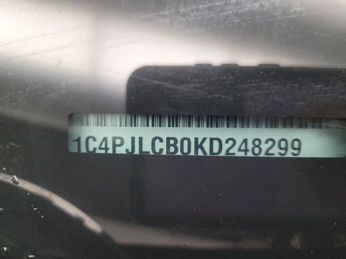 Used 2019 Jeep Cherokee Latitude w/ Popular Appearance Group FWD image 33