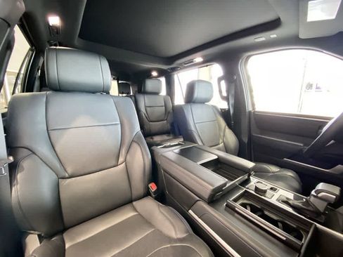 Certified 2024 Toyota Sequoia Platinum AWD/4WD image 27