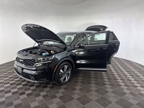 Certified 2023 Kia Sorento SX Prestige AWD/4WD image 18