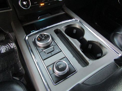 Used 2019 Ford Expedition XLT w/ Equipment Group 201A image 21