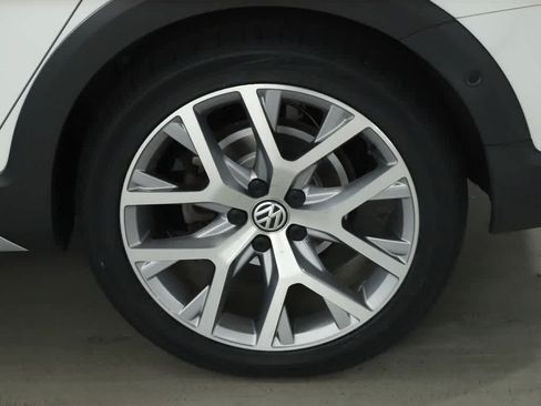 Used 2019 Volkswagen Golf Alltrack SEL AWD/4WD image 41