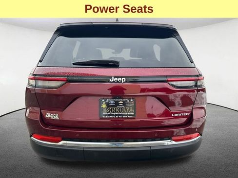 Used 2025 Jeep Grand Cherokee Limited image 12