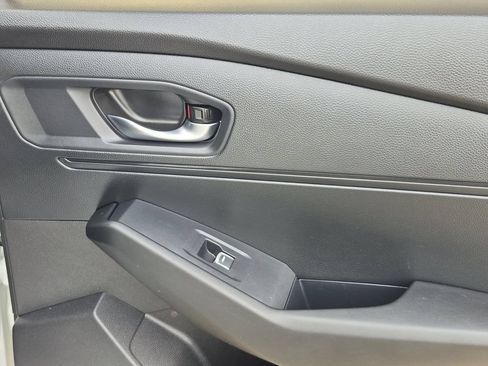 Used 2025 Honda Accord LX image 8