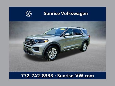 Used 2020 Ford Explorer XLT w/ Comfort Package RWD image 1