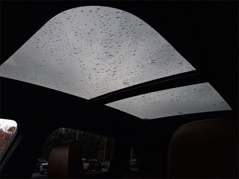 Certified 2022 Lincoln Nautilus Reserve w/ Equipment Group 202A image 16