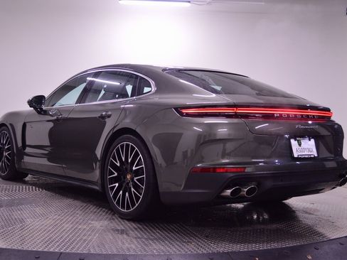 Certified 2025 Porsche Panamera 4 image 3