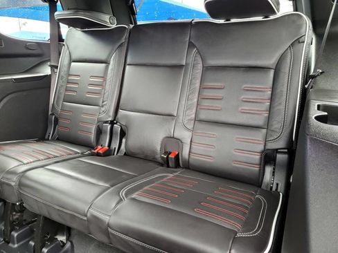 Used 2025 GMC Yukon AT4 Ultimate w/ LPO, Floor Liner Package AWD/4WD image 4