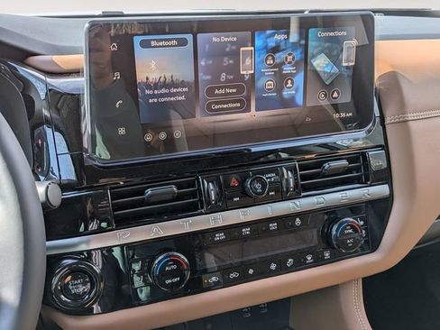 New 2026 Nissan Pathfinder Platinum image 17