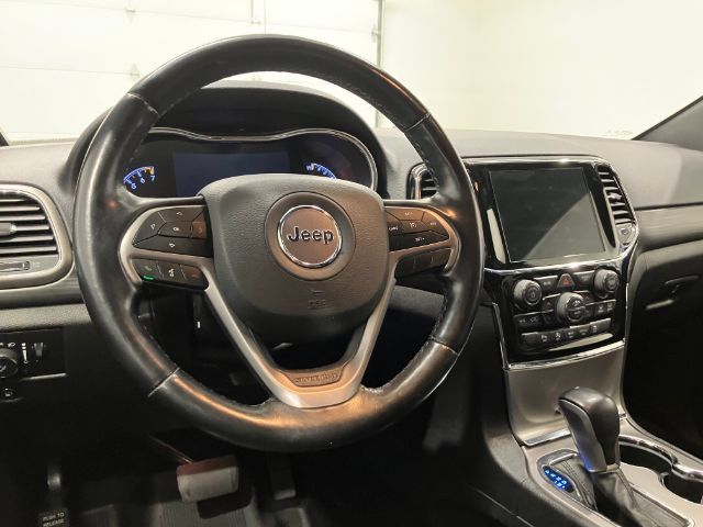 Used 2020 Jeep Grand Cherokee Altitude AWD/4WD image 33