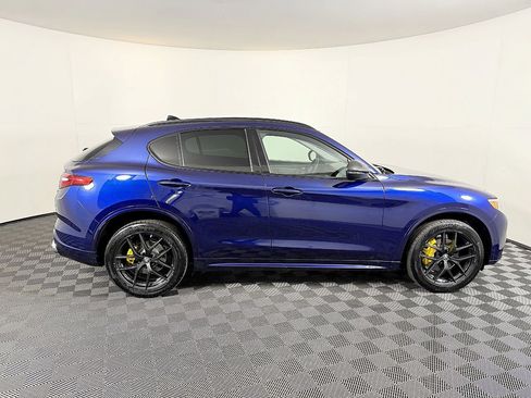 Used 2021 Alfa Romeo Stelvio Ti w/ Premium Package image 6