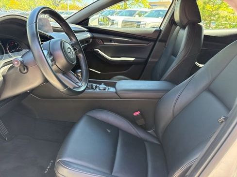 Used 2020 MAZDA MAZDA3 Hatchback FWD image 17