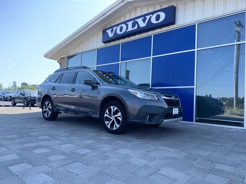 Used 2022 Subaru Outback Limited AWD/4WD image 1