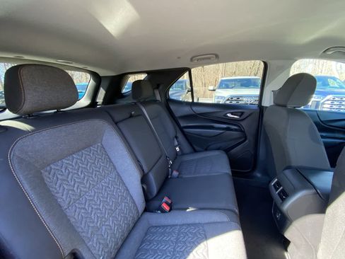 Used 2024 Chevrolet Equinox LT image 28