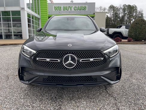 Used 2025 Mercedes-Benz GLC 300 4MATIC image 9