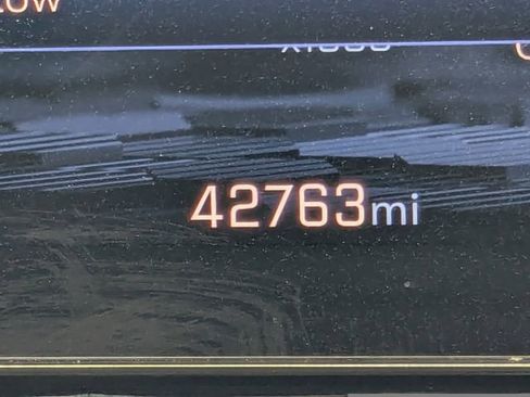 Used 2025 Chevrolet Tahoe LT image 30