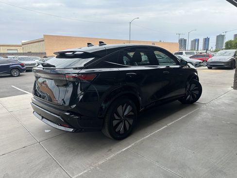 Used 2023 Nissan Ariya image 3