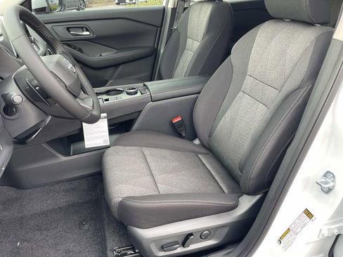 New 2026 Nissan Rogue SV w/ Cold Weather Package AWD/4WD image 18