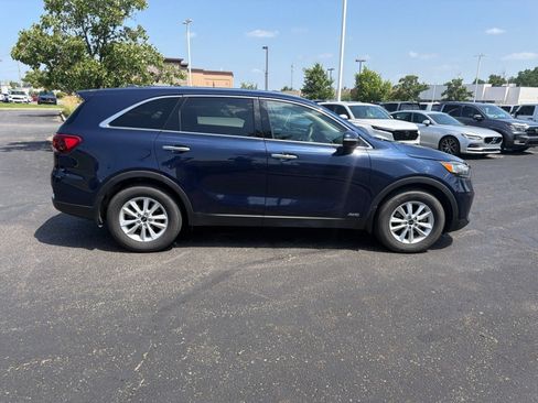 Used 2019 Kia Sorento AWD V6 image 13