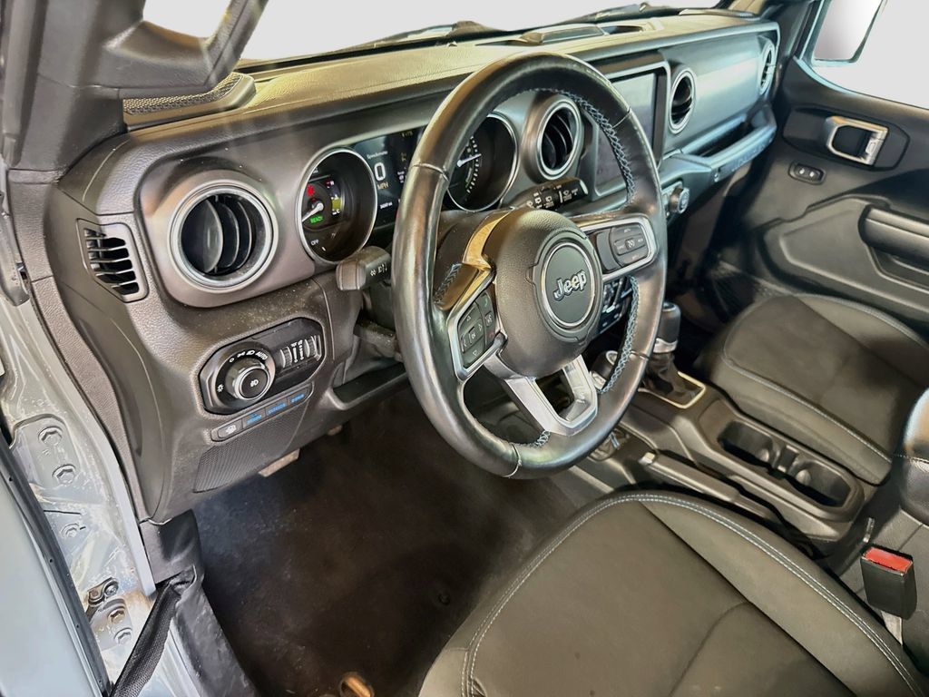Certified 2021 Jeep Wrangler Unlimited Rubicon 4xe w/ Cold Weather Group AWD/4WD image 10