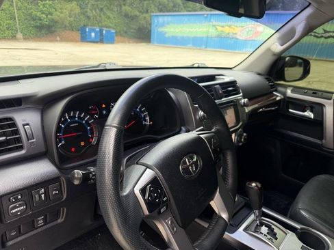 Used 2016 Toyota 4Runner Limited AWD/4WD image 29